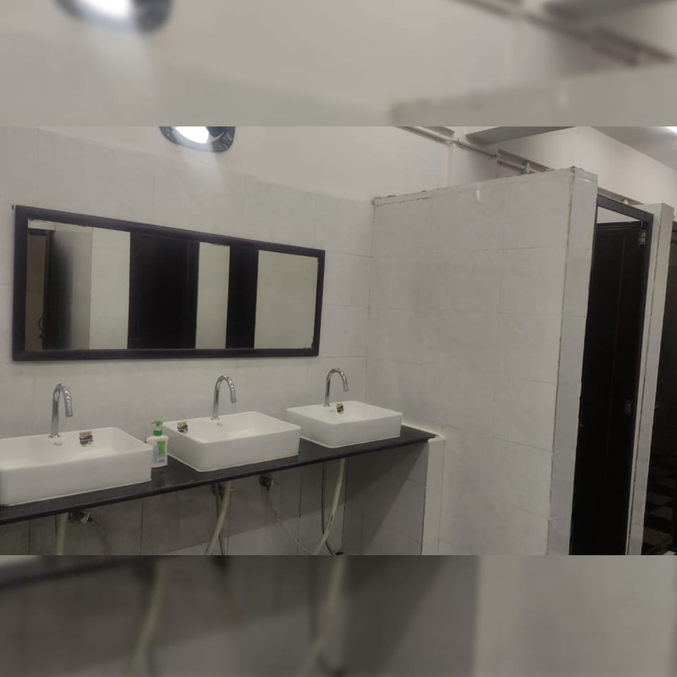 Basic Shared Dormitory, Mixed Dorm | Bathroom
