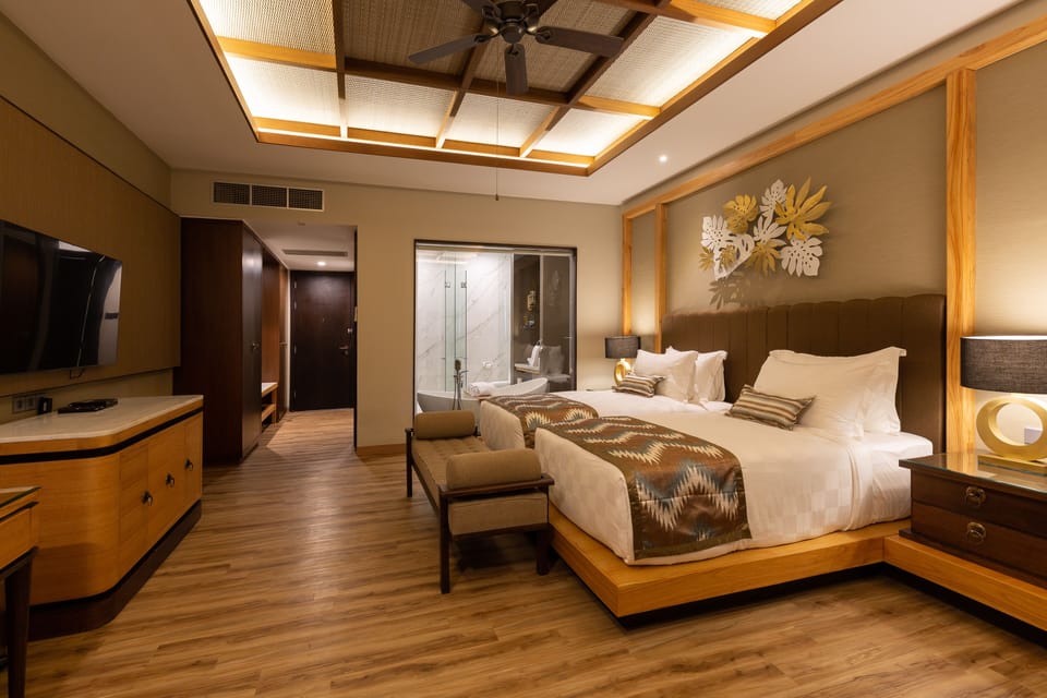 Executive Double or Twin Room | In-room safe, desk, laptop workspace, blackout drapes