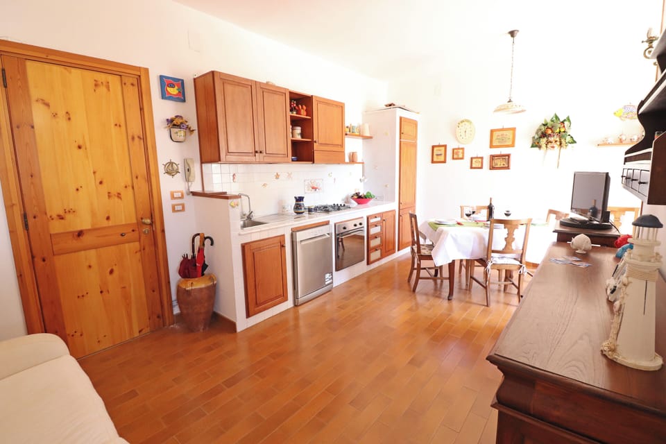 Apartment, 2 Bedrooms, Smoking, Balcony | Interior