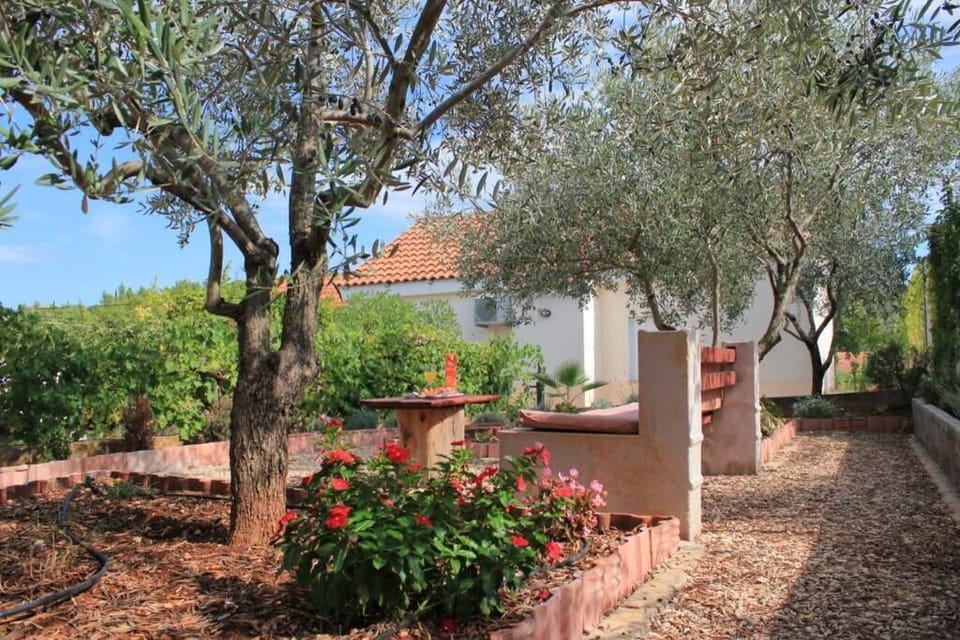 Apartment, 2 Bedrooms, Smoking, Terrace | Property grounds