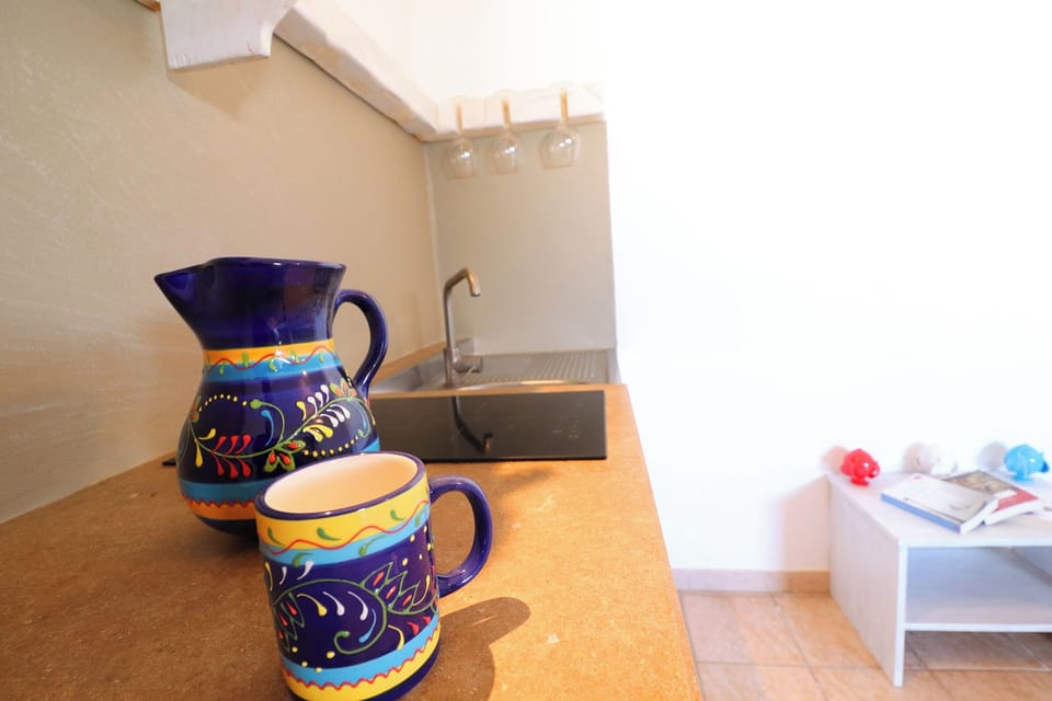 Bungalow, 1 Bedroom, Patio, City View | Private kitchen