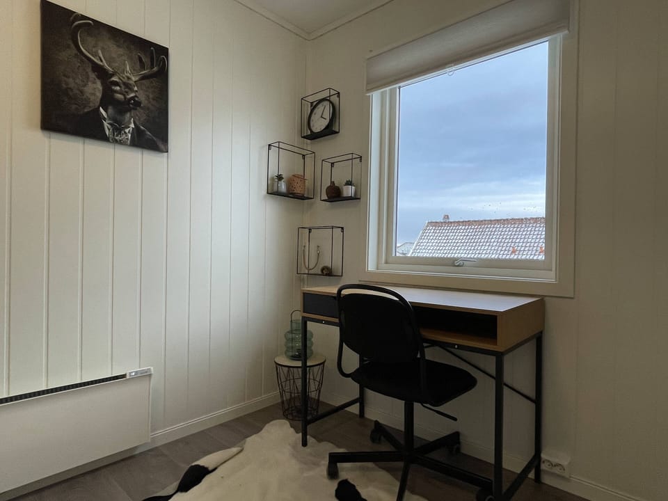 Apartment, 3 Bedrooms, Smoking, Balcony | Interior
