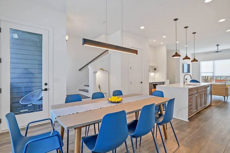 Nothing creates stronger bonds and memories than gathering around the dinner table together.