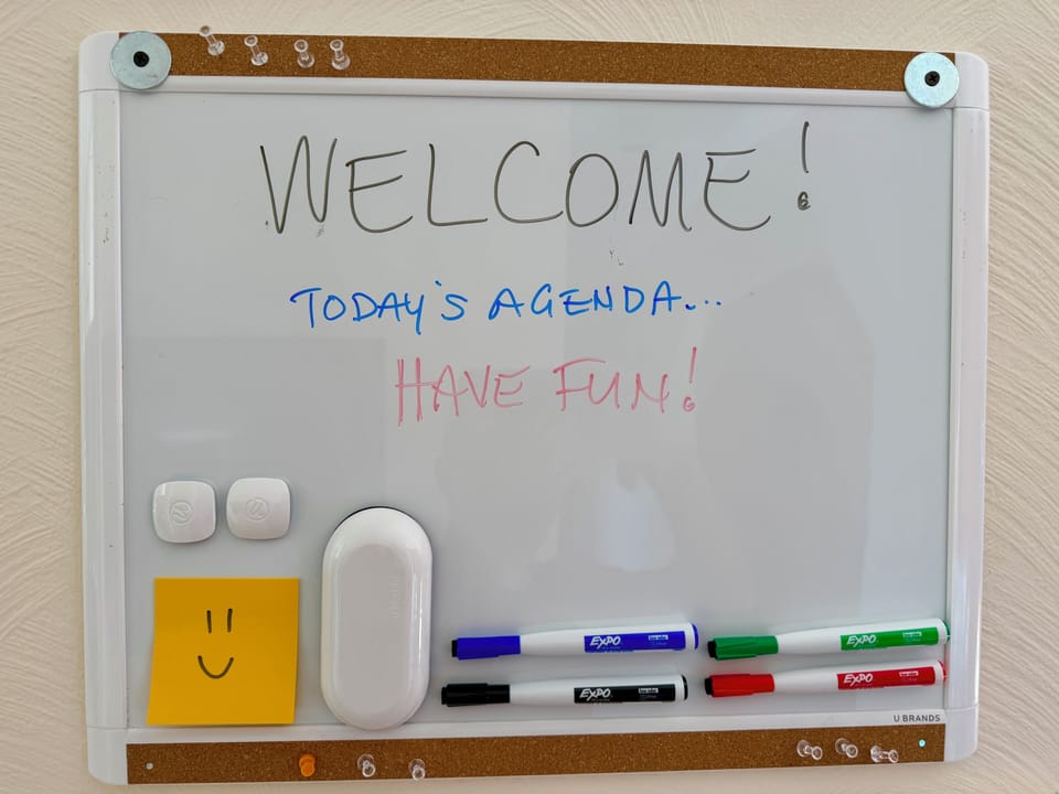 Keep itineraries, grocery lists, and messages organized during your stay.