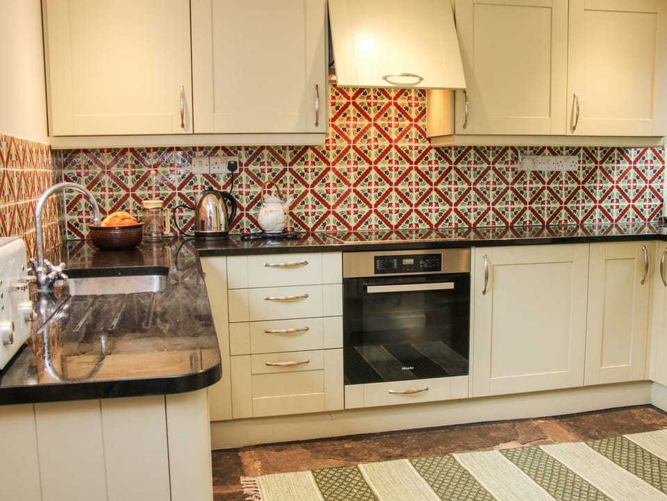 Cottage | Interior