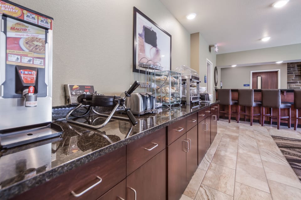 Free daily buffet breakfast
