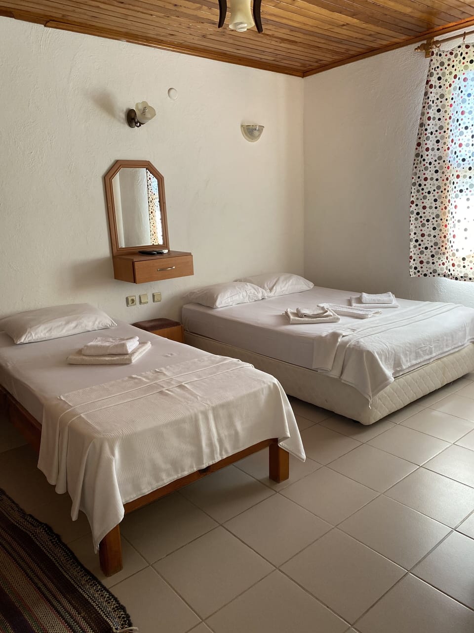 Basic Double Room, 2 Double Beds | Minibar, free WiFi, bed sheets