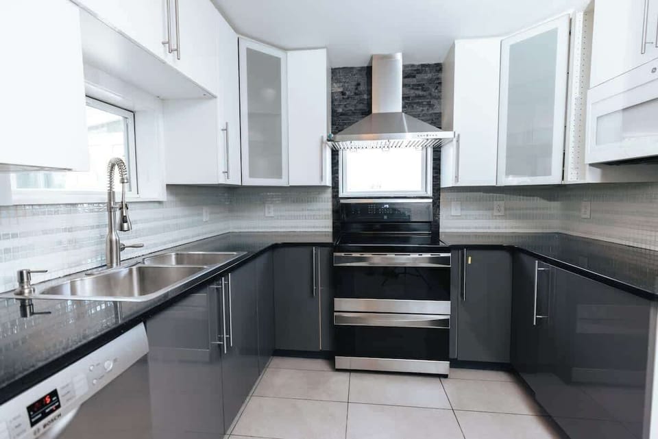 "Overall we had a good stay at the Breakhouse. Brianna our contact was very responsive and checked on us. The pros: Enough bedrooms and plenty of bathrooms for 16 women. We were there for a girls weekend and it was a convenient location to downtown." - Jamie | October 2022