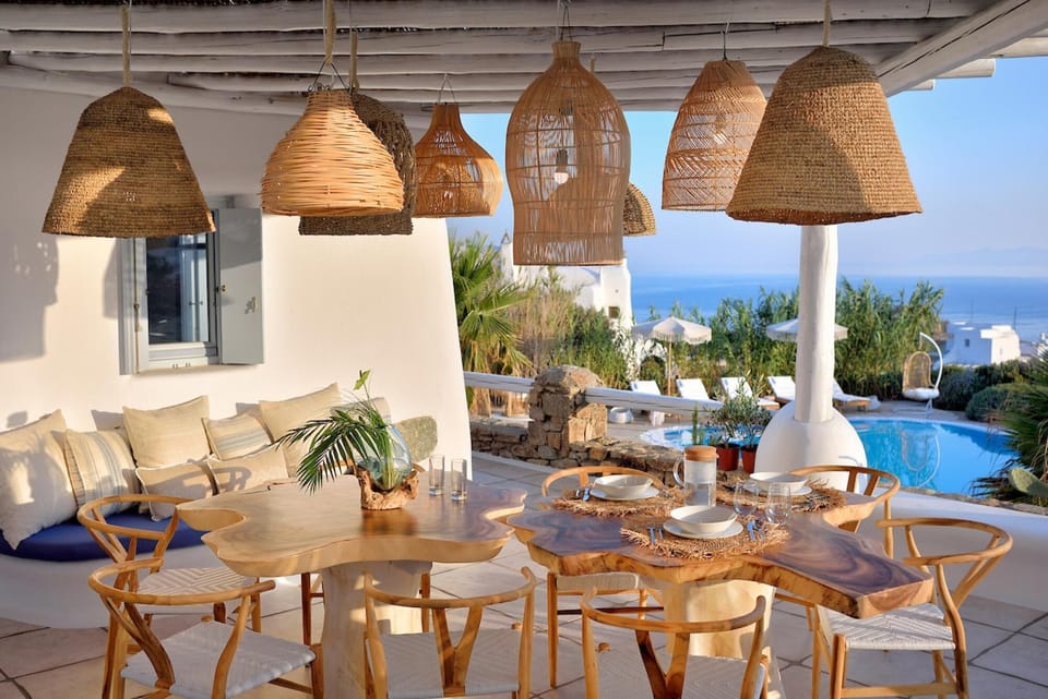 House | 8 bedrooms
