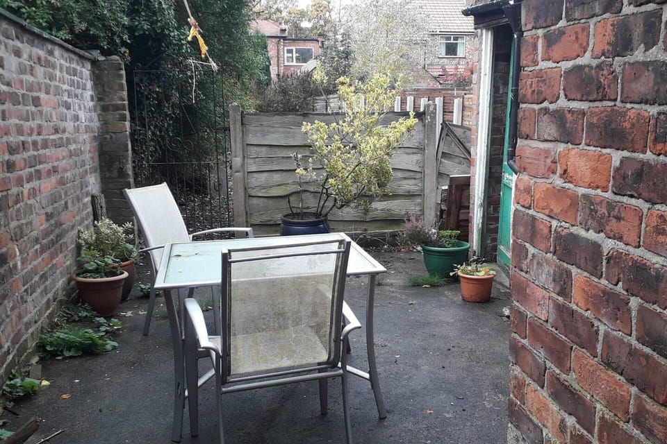 House | Outdoor dining