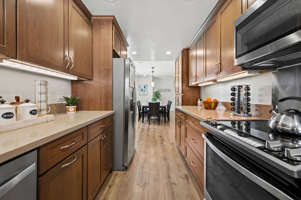 The chef’s kitchen comes complete with prep & cookware for full-course meals