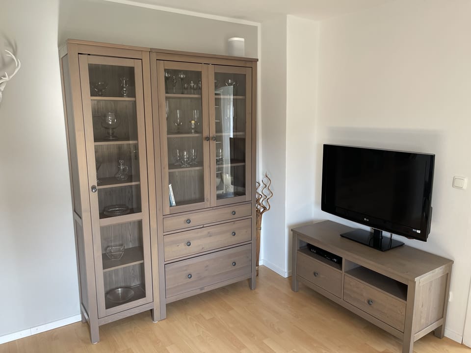 Basic House | 2 bedrooms, iron/ironing board, WiFi (free), individually furnished