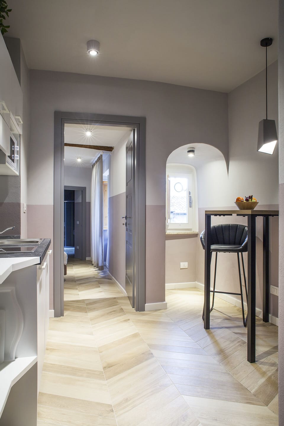 Comfort Apartment, 1 King Bed, Non Smoking, Fireplace | Private kitchen | Microwave, stovetop, dishwasher, highchair