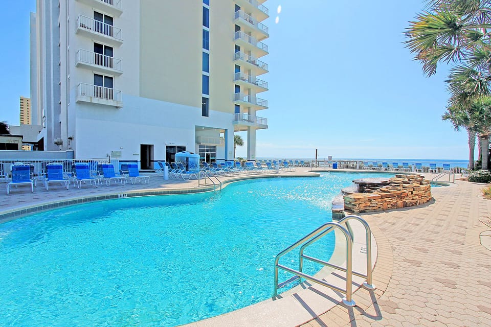 Large gulf front pool