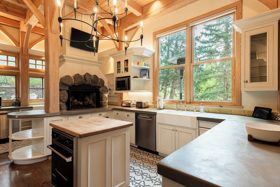 Luxury cooking meets mountain living.