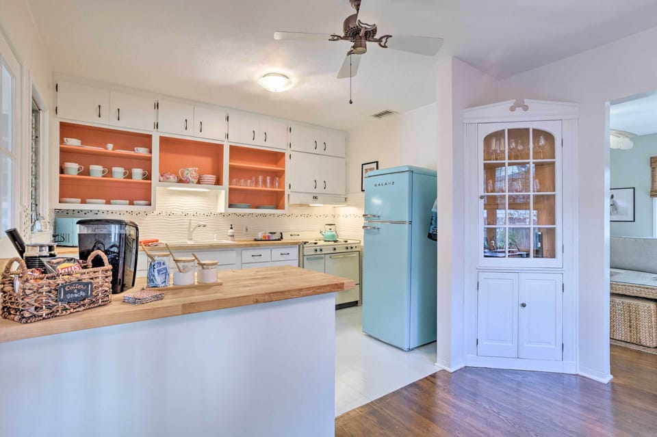 Well-Equipped Kitchen