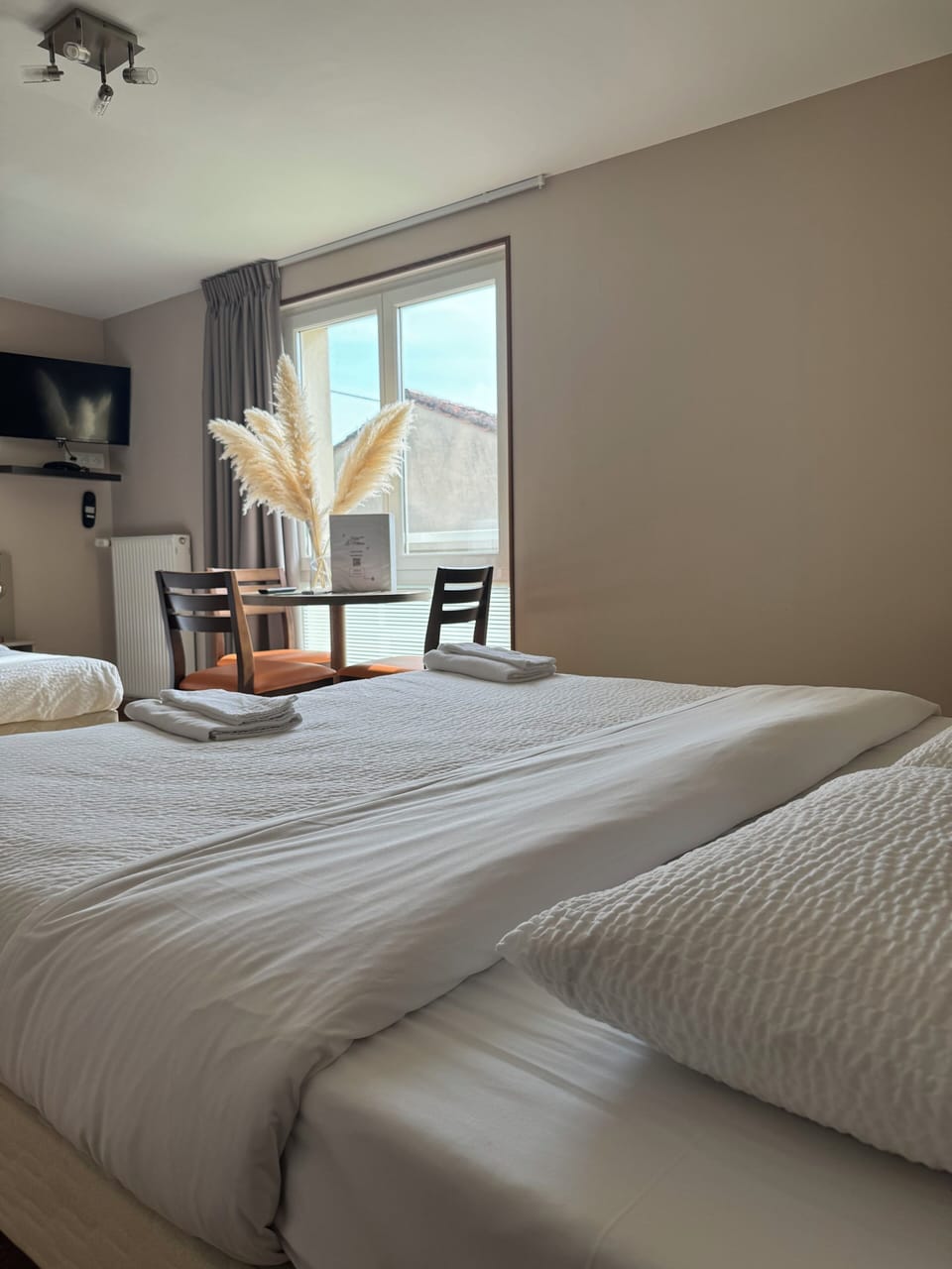 Comfort Triple Room, Accessible, Pool Access | Desk, laptop workspace, blackout drapes, soundproofing