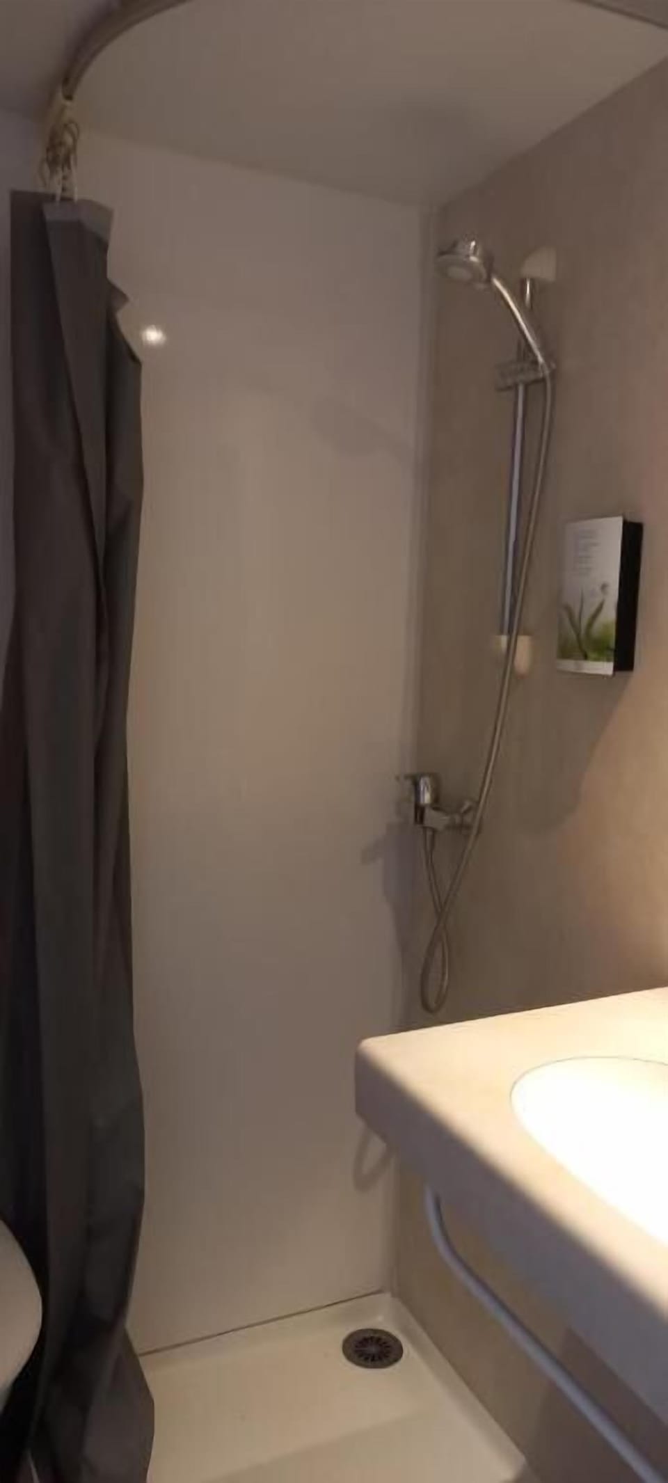 Economy Double Room, 1 Double Bed, Non Smoking | Bathroom | Shower, hair dryer, towels, soap