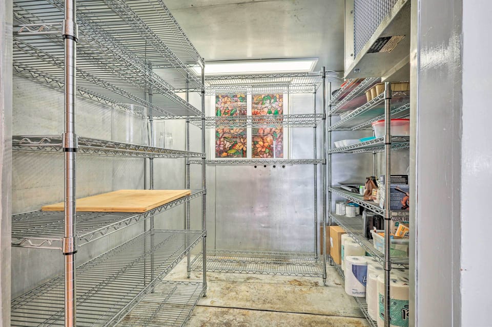 Walk-In Pantry