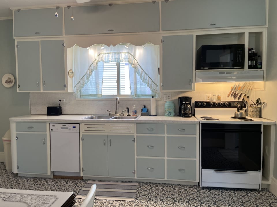 Fully-Equipped Kitchen w/Full Stove, D/W, M/W, Disposal.