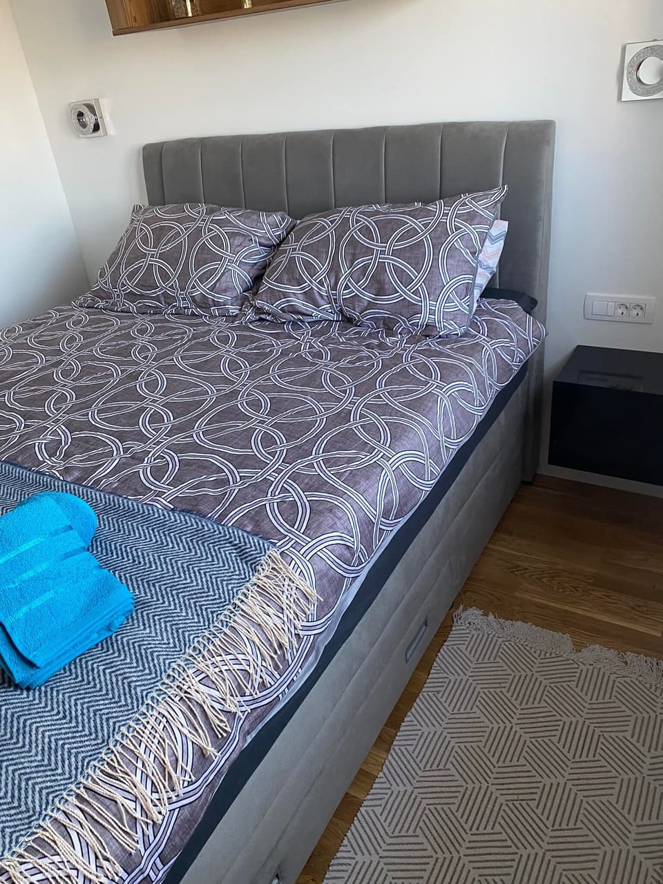 Apartment (One Bedroom Apartment with Balcony) | 1 bedroom, cribs (free)