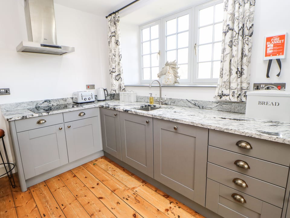 Cottage | Interior