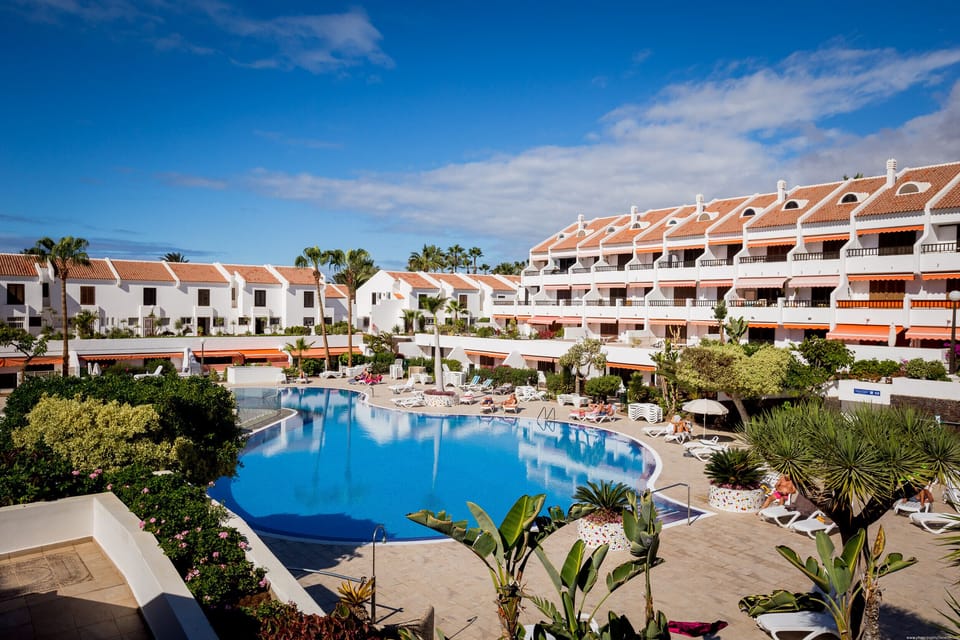 Imagine! A seawater swimming pool awaits you. Ideal for cooling off.