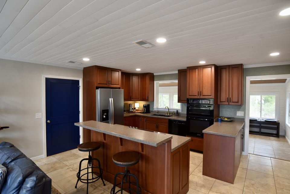 Fully equipped Kitchen with stainless steel appliances