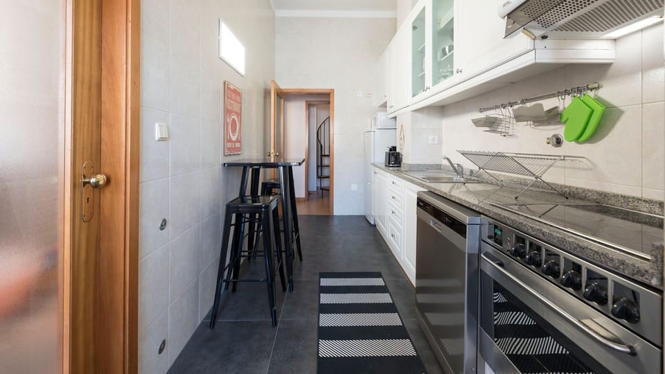 Fully equipped kitchen