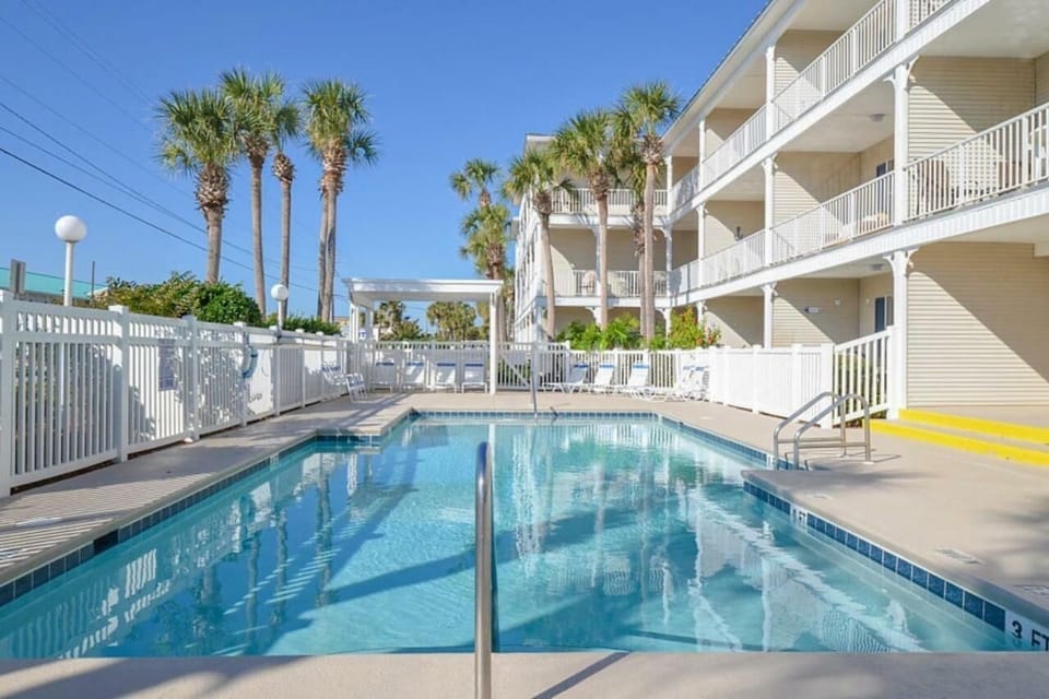 Pool heated seasonally!
