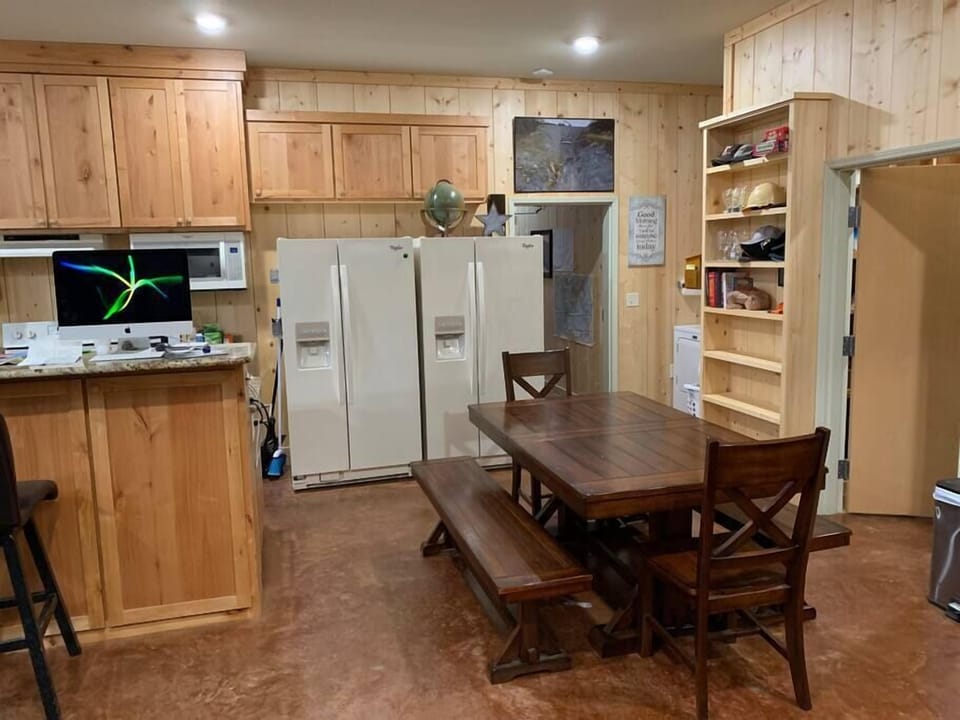 Lake Godstone Lodge Dining Table