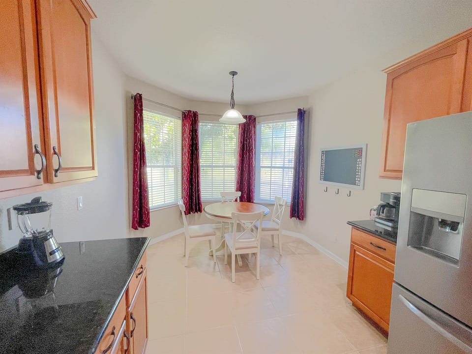 Eat-in kitchen with seating for four.