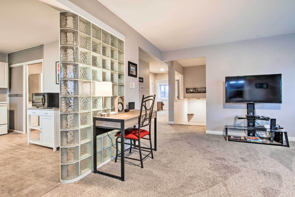 Living Area | Desk Workspace