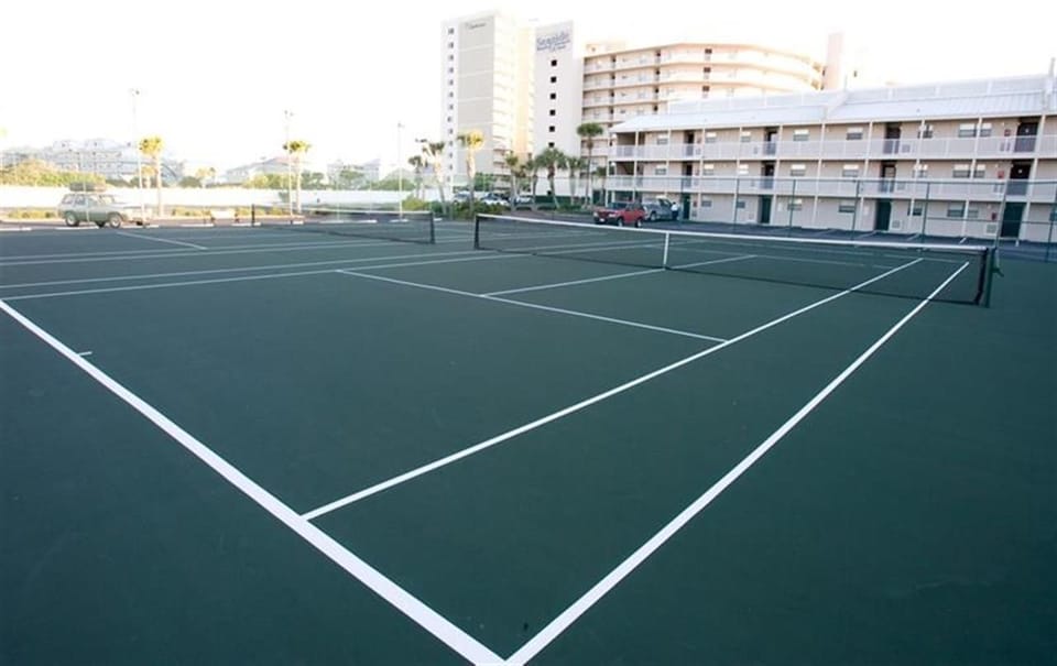 Free tennis/pickleball/shuffleboard supplies for checkout
