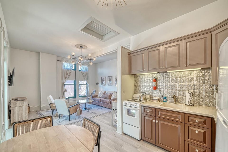 ~Full Kitchen
~A/C
~Newly Remodeled
~Spacious open concept living area and kitchen
~Dining Table Seats 4