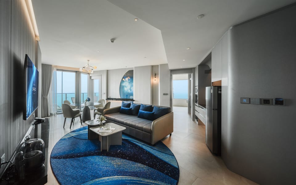 Space Suite Connecting | View from room