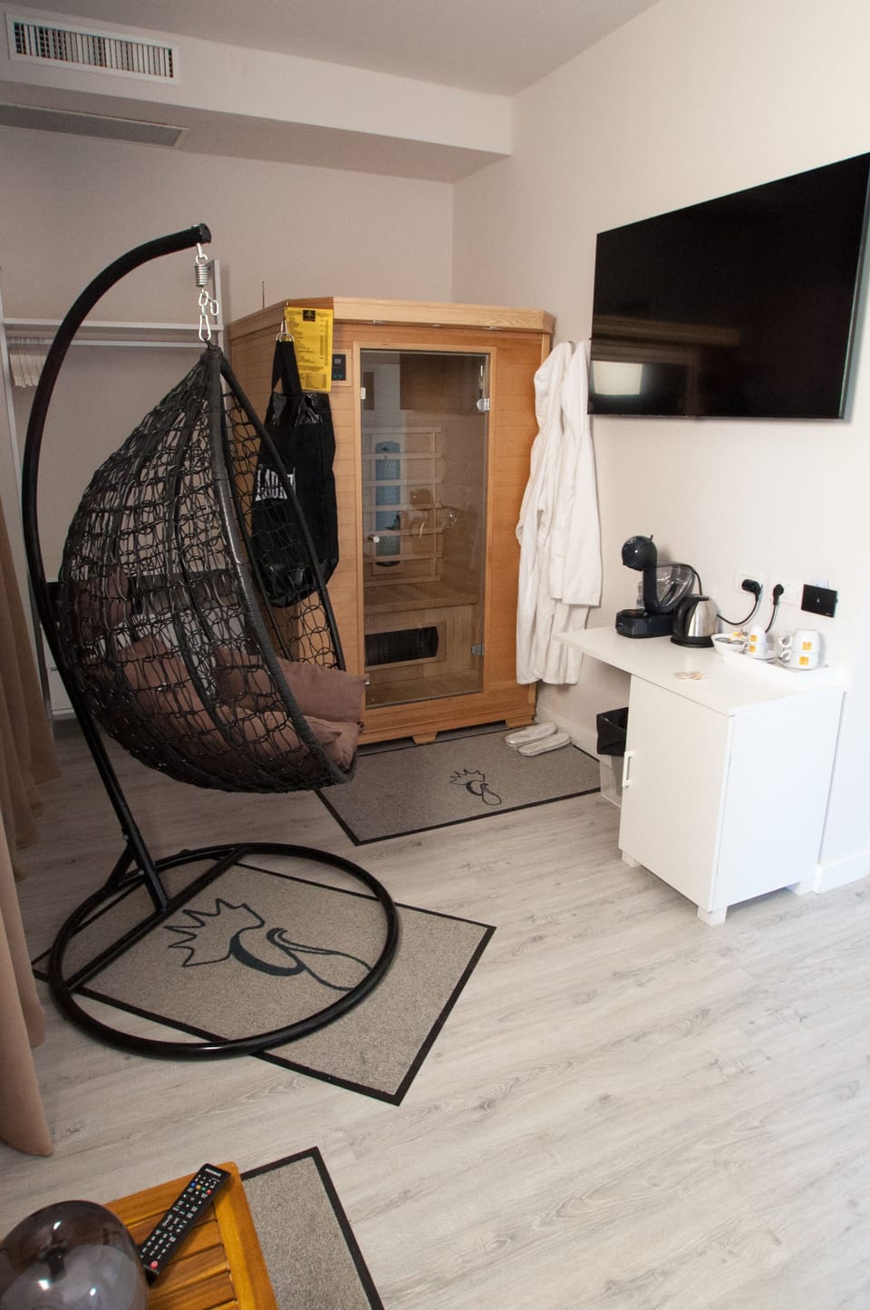 Room amenity