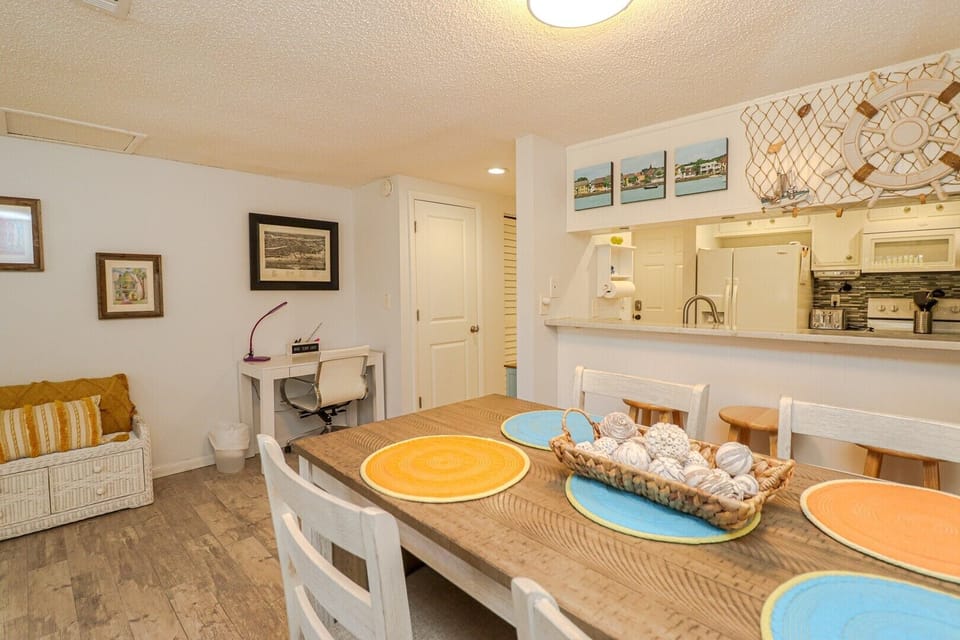 St. Augustine Beach Rentals Dining Room