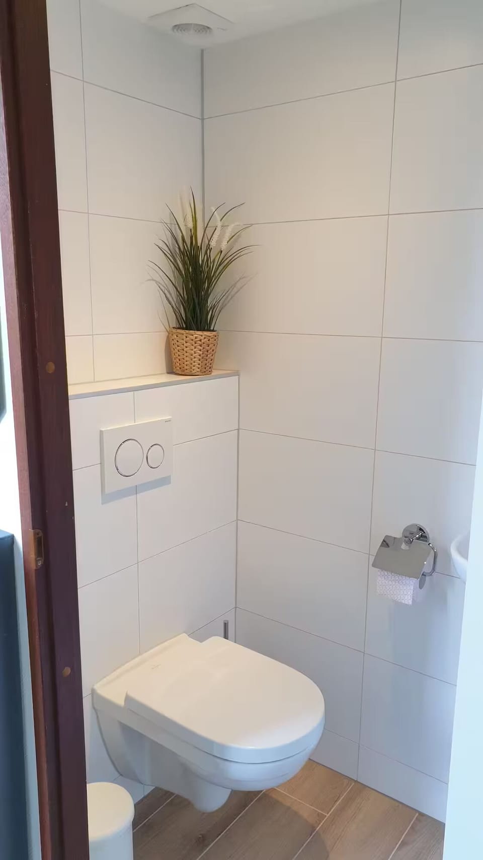 Separate Toilette 