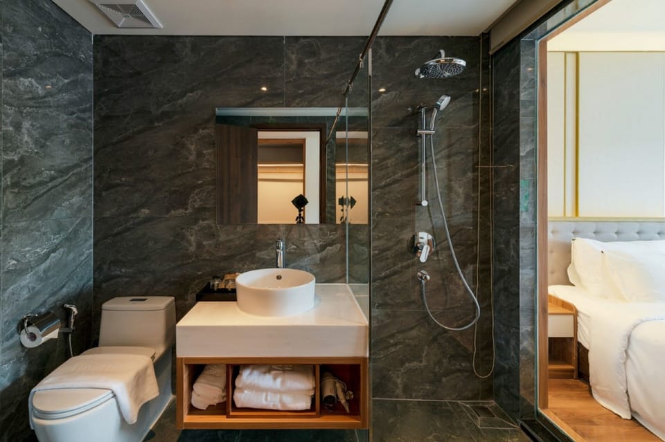 Shower, hair dryer, bathrobes, slippers