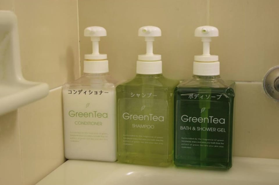 Bathroom amenities