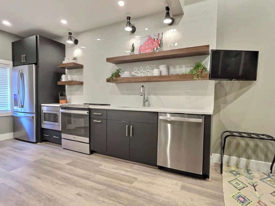 Full Kitchen