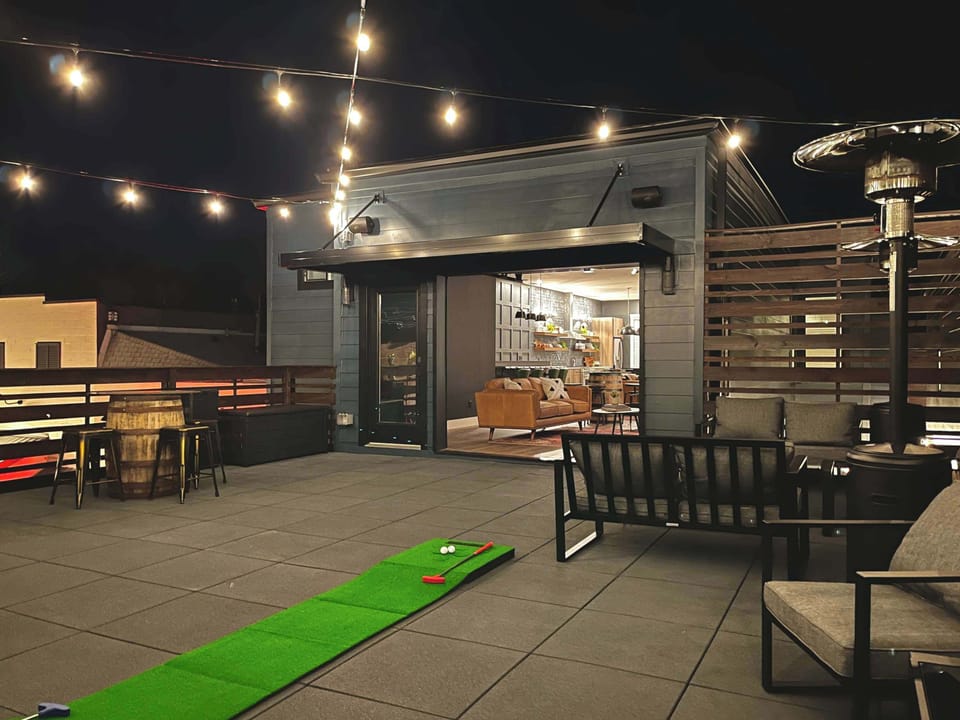 Rooftop Deck