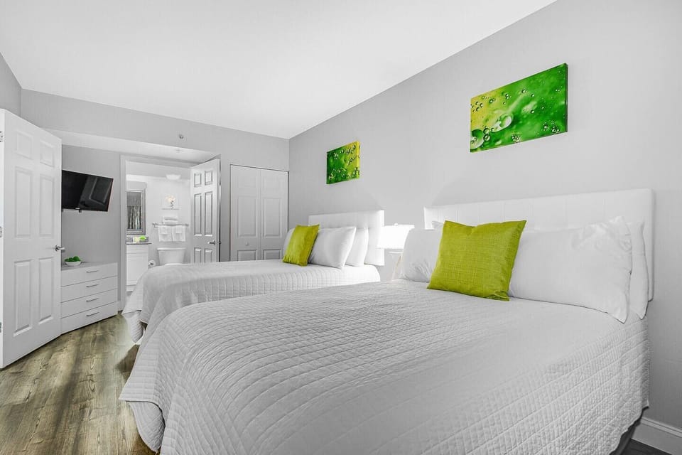 The three-bedroom, two-bathroom suite has recently been through a stunning renovation, guaranteeing a modern and revitalized ambiance during your stay.