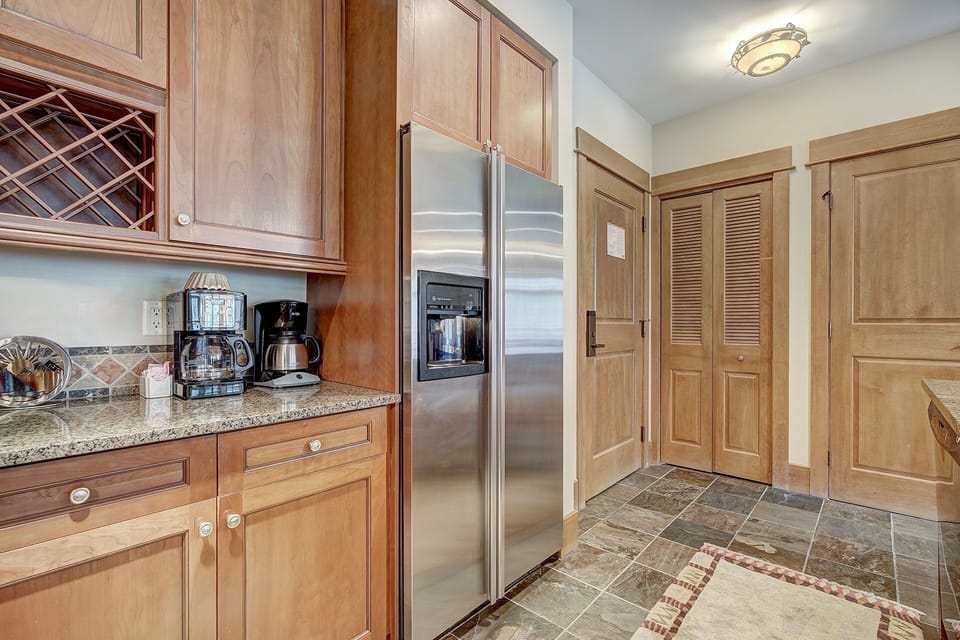 Flooring, Room, Indoors, Kitchen, Floor