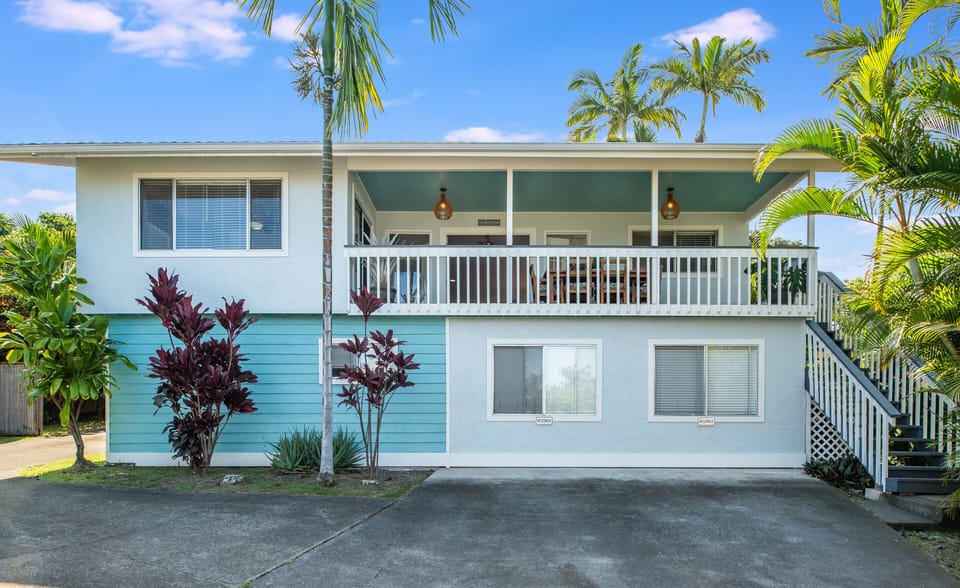 2 bedroom / 2 bath house
No access to downstairs 