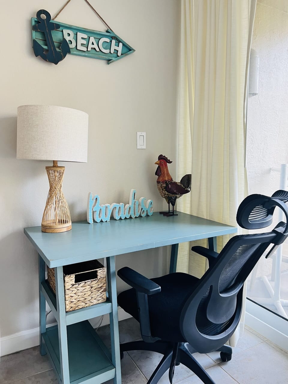 Your workspace corner for unavoidable work time