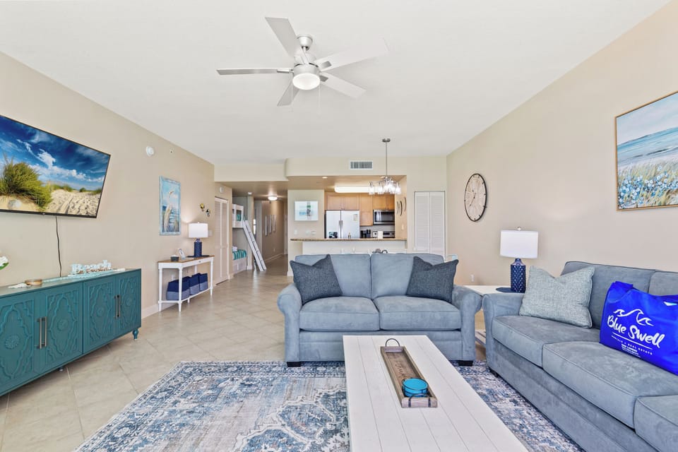 Condo, Multiple Beds, Balcony, Ocean View | Living area | 40-inch TV with digital channels