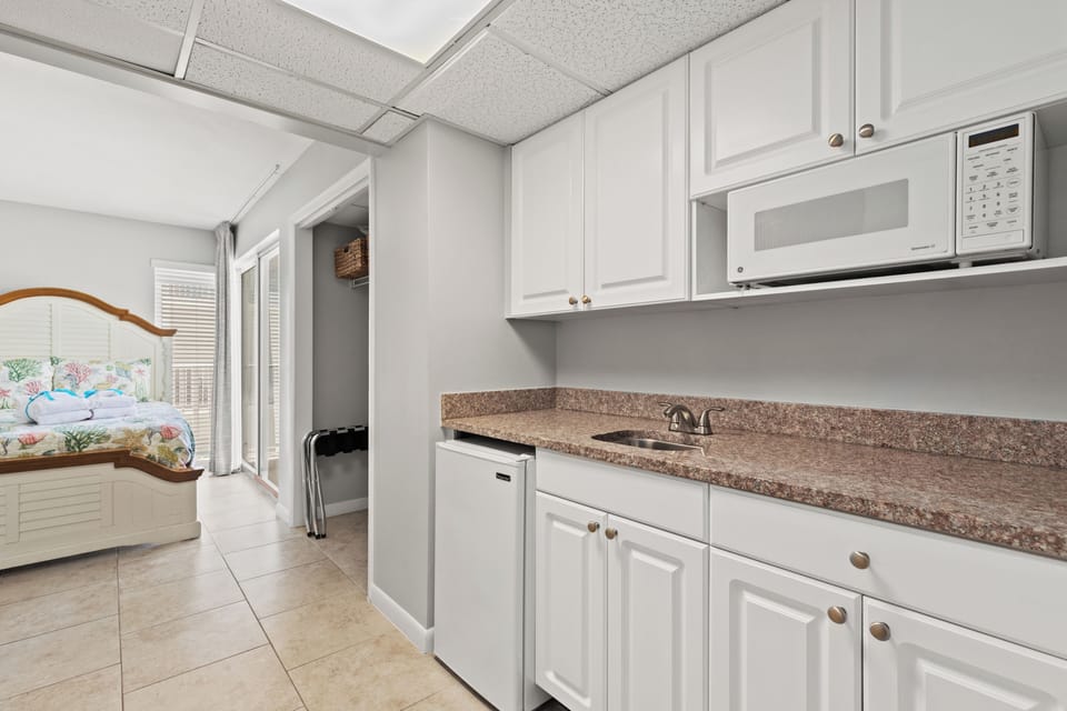 Condo, Multiple Beds, Ocean View (Long Beach Resort 2-901) | Interior