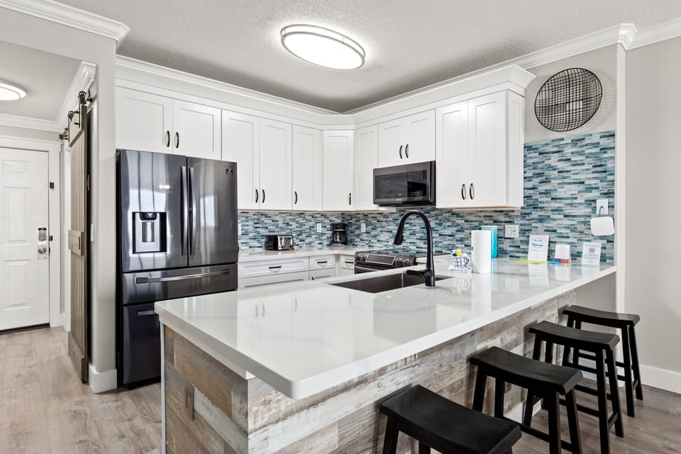 Condo, Multiple Beds, Balcony, Ocean View | Private kitchen | Coffee/tea maker